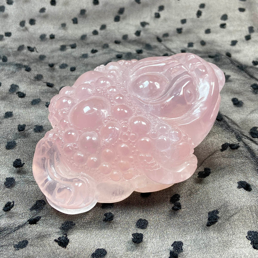 Jin Chan Statue rose quartz Crystal Toad Carved Reiki Healing Stone Animal Figurine Crafts Home Decor