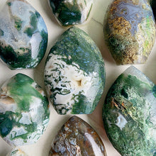 Load image into Gallery viewer, Natural Moss Agate Water Drop Shape /Flame