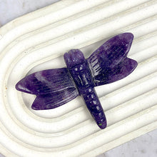 Load image into Gallery viewer, Different Materials Dragonfly Carvings