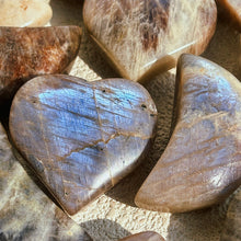 Load image into Gallery viewer, Peach Blue Moonstone Heart Moon