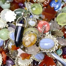 Load image into Gallery viewer, Crystals Pendant Confetti Gemstone Necklace Scoop