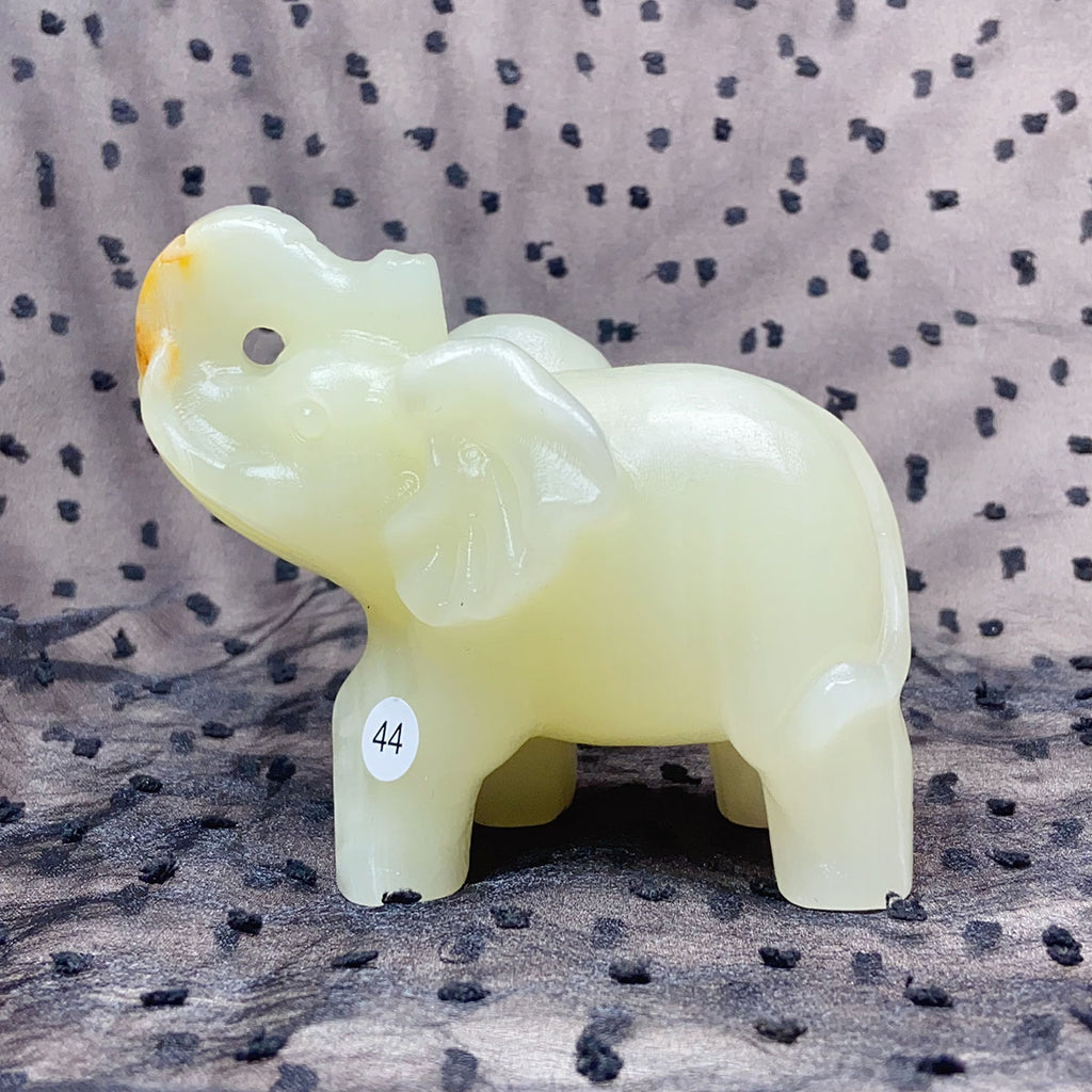 Green Onyx Elephant Hand-Carved Animal Decoration Quartz Statue Healing Stone