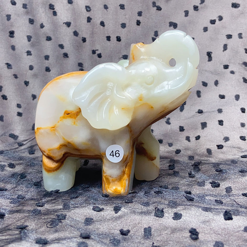 Green Onyx Elephant Hand-Carved Animal Decoration Quartz Statue Healing Stone