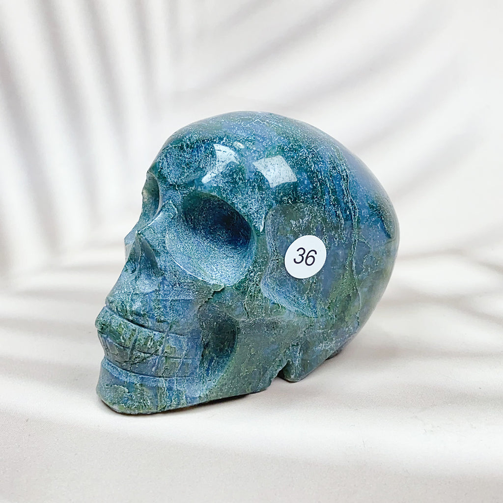 Green Moss Agate Carved Skulls Crystal Healing Energy Stone Crafts Halloween Home Decoration