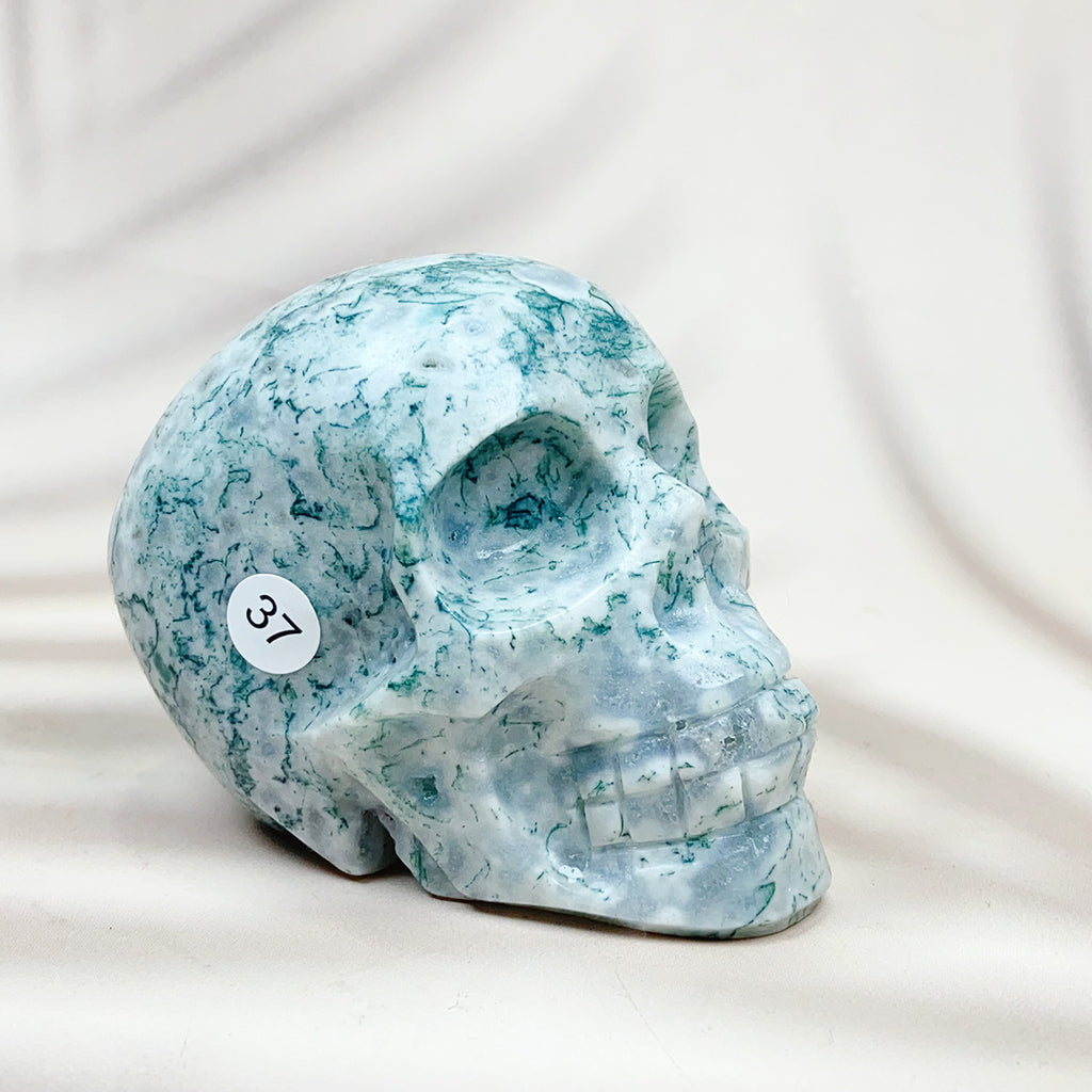 Green Moss Agate Carved Skulls Crystal Healing Energy Stone Crafts Halloween Home Decoration