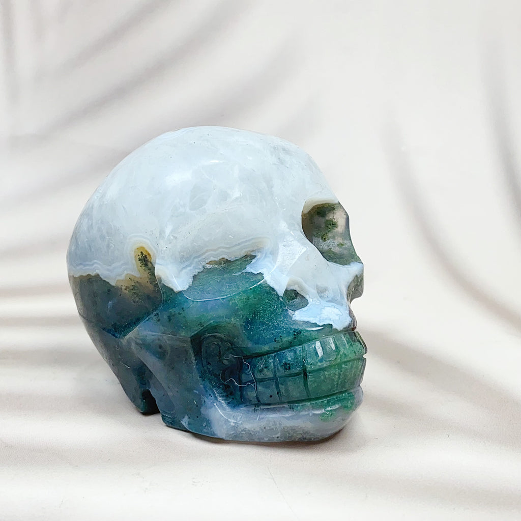 Green Moss Agate Carved Skulls Crystal Healing Energy Stone Crafts Halloween Home Decoration