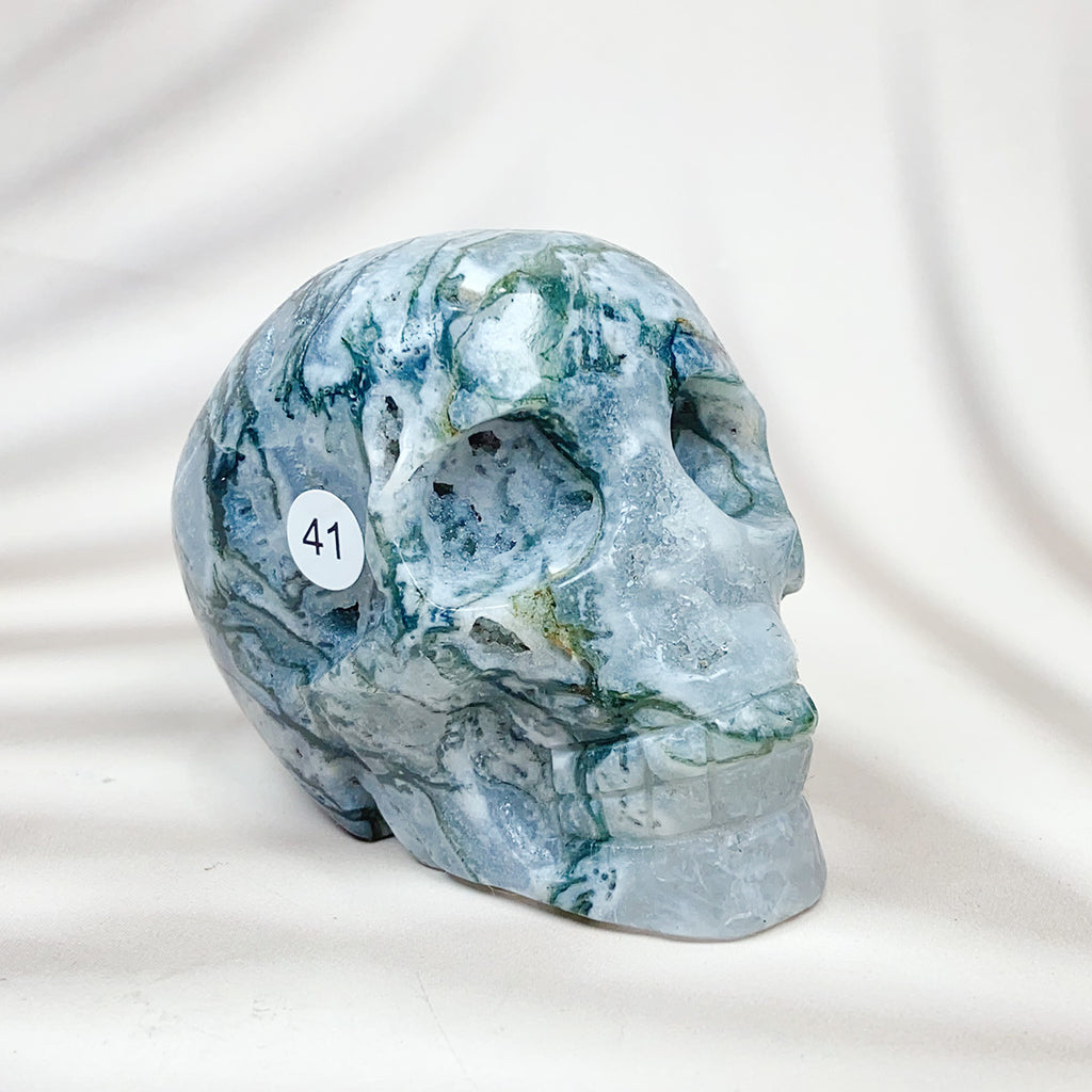 Green Moss Agate Carved Skulls Crystal Healing Energy Stone Crafts Halloween Home Decoration