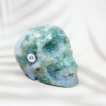 Load image into Gallery viewer, Green Moss Agate Carved Skulls Crystal Healing Energy Stone Crafts Halloween Home Decoration