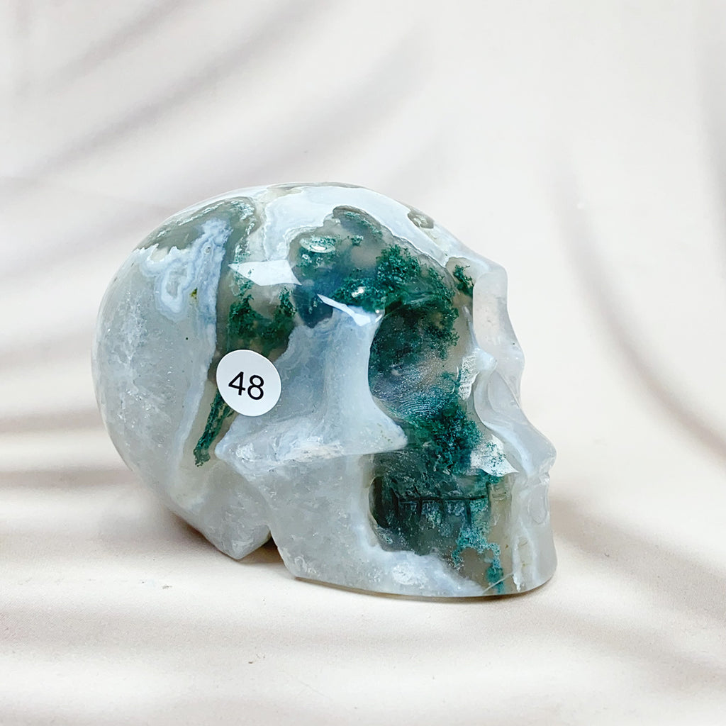 Green Moss Agate Carved Skulls Crystal Healing Energy Stone Crafts Halloween Home Decoration