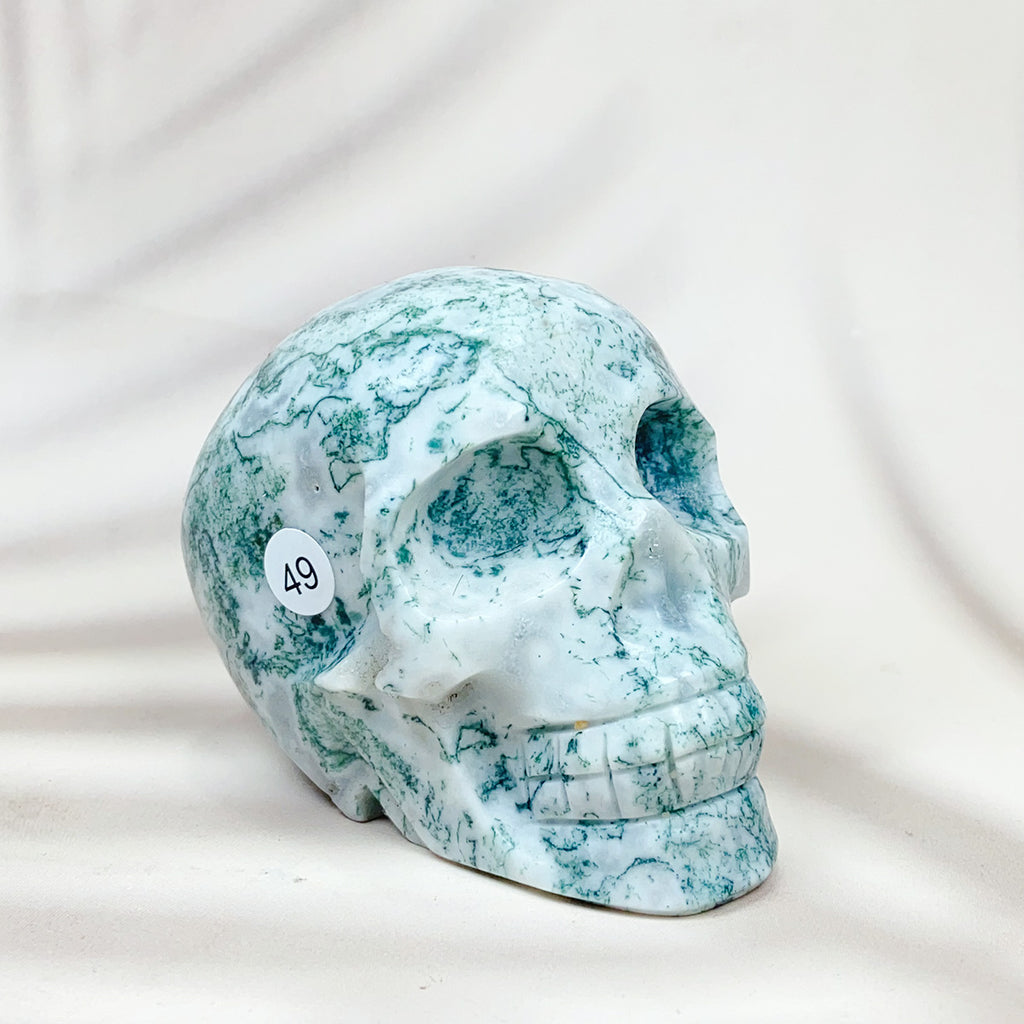 Green Moss Agate Carved Skulls Crystal Healing Energy Stone Crafts Halloween Home Decoration