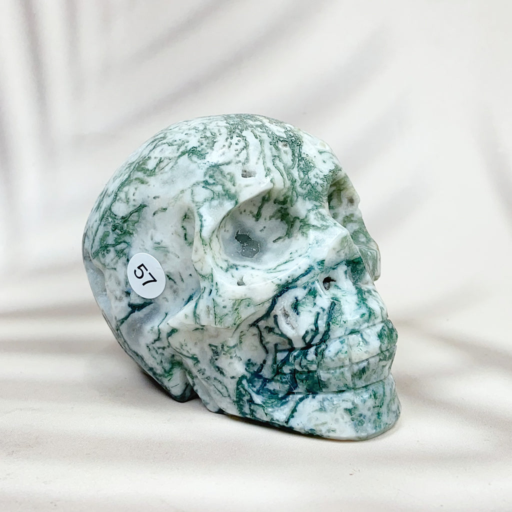 Green Moss Agate Carved Skulls Crystal Healing Energy Stone Crafts Halloween Home Decoration