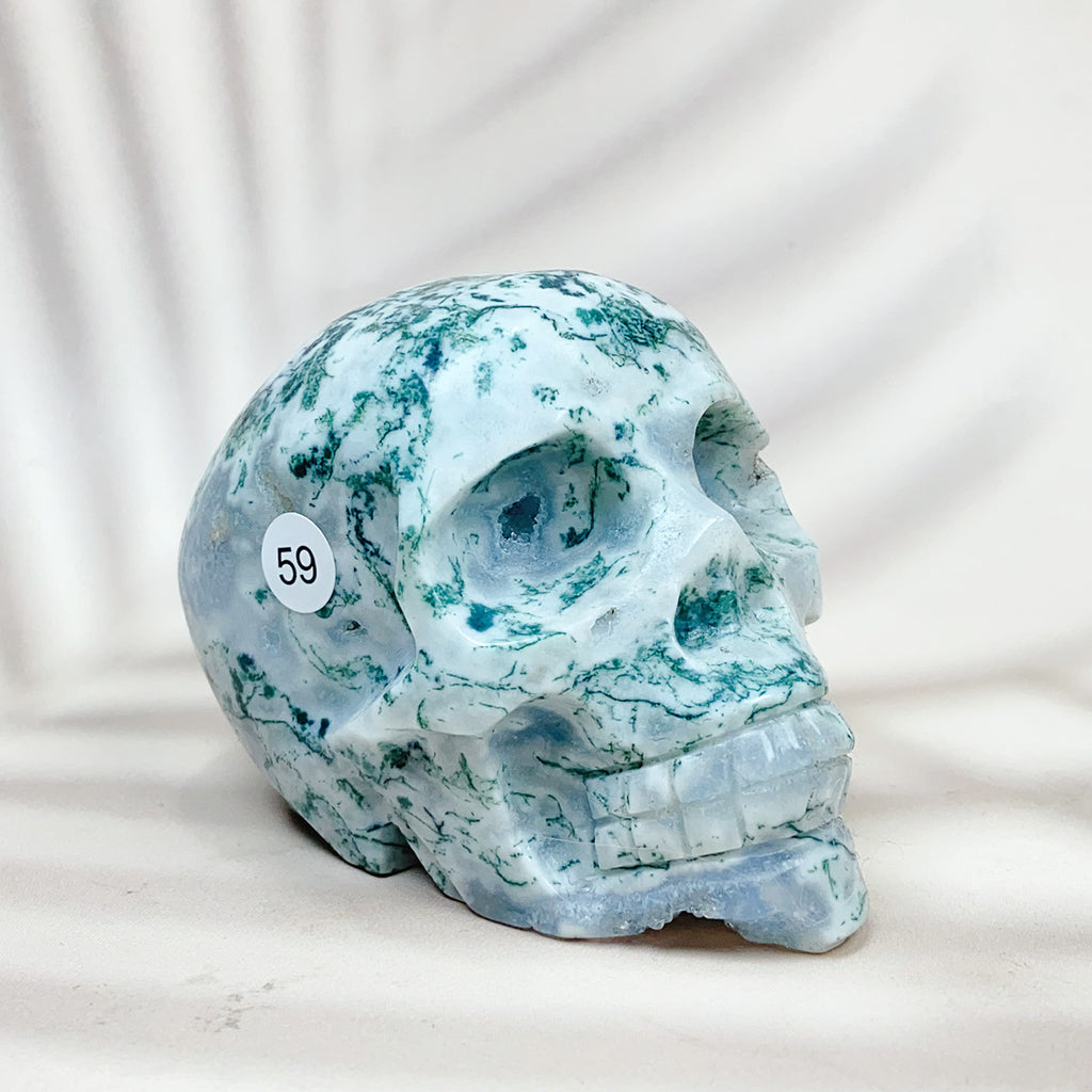 Green Moss Agate Carved Skulls Crystal Healing Energy Stone Crafts Halloween Home Decoration