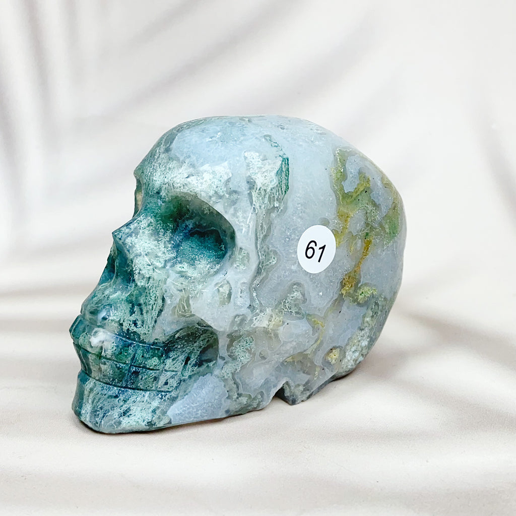 Green Moss Agate Carved Skulls Crystal Healing Energy Stone Crafts Halloween Home Decoration