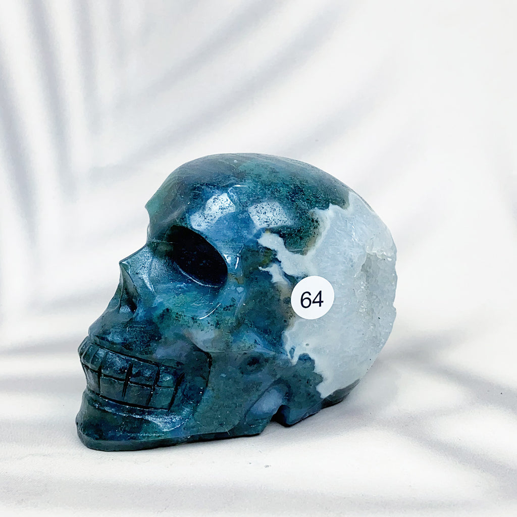 Green Moss Agate Carved Skulls Crystal Healing Energy Stone Crafts Halloween Home Decoration