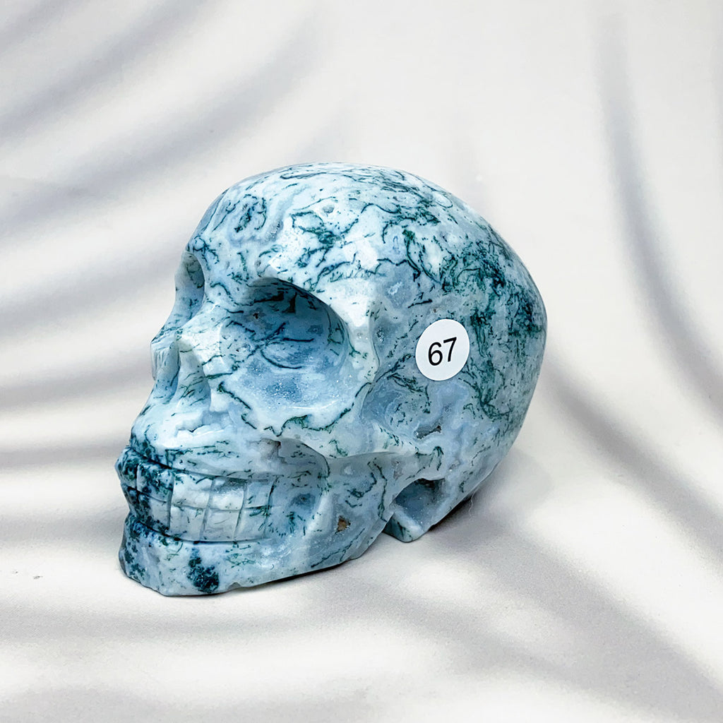 Green Moss Agate Carved Skulls Crystal Healing Energy Stone Crafts Halloween Home Decoration