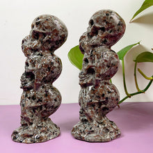 Load image into Gallery viewer, Yooperlite Three Skulls Carvings