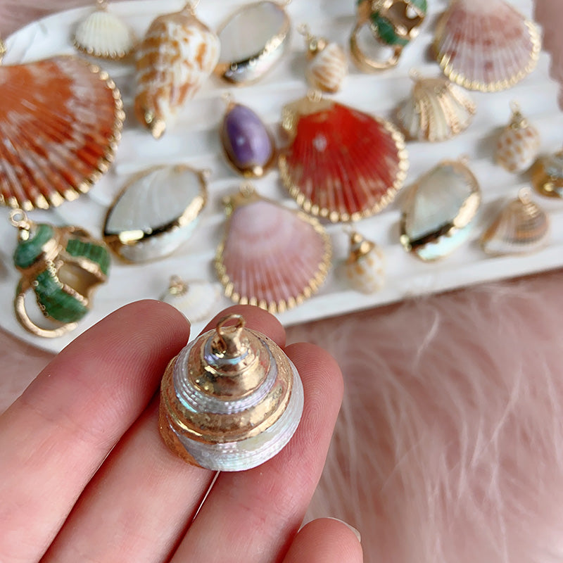 Nature Shell Pendants $10/8PCS