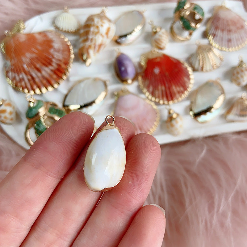 Nature Shell Pendants $10/8PCS