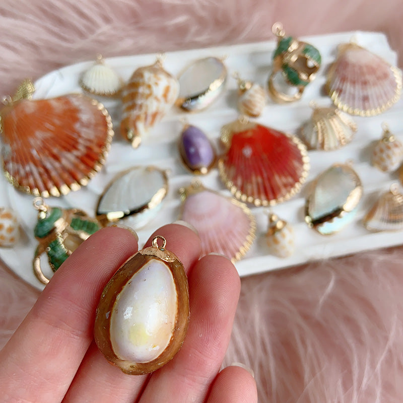 Nature Shell Pendants $10/8PCS