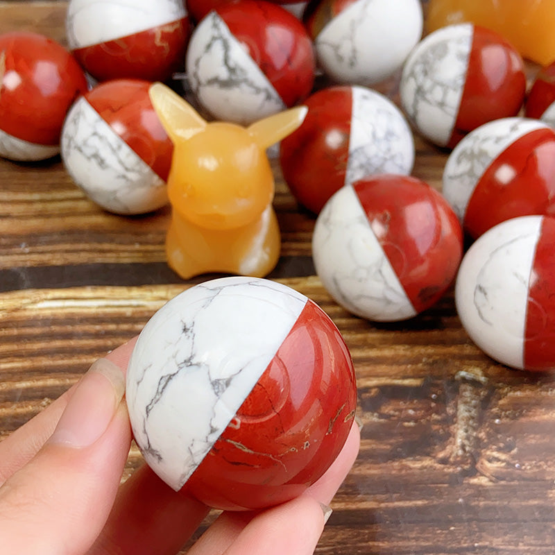 Pokémon Ball （Howlite & Red Jasper）