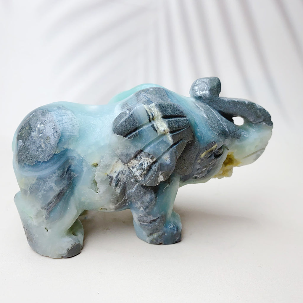 Natural Caribbean Crystal Gemstone Sculpture Animal Elephant Room Decoration Piece Reiki Energy Home Decoration Crafts Gift