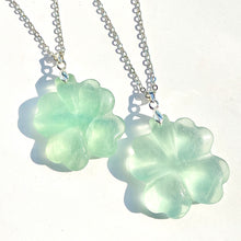 Load image into Gallery viewer, Green Fluorite Four Leaf Clover Carving pendant