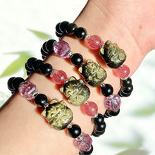 Load image into Gallery viewer, Golden Obsidain Maneki Neko Carving Style Crystal Bracelet Jewellry