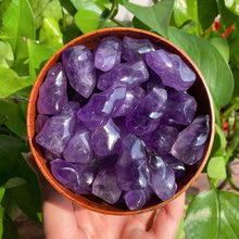 Load image into Gallery viewer, Amethyst Flame carving $3/PC