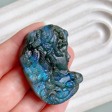 Load image into Gallery viewer, Labradorite Medusa Carvings