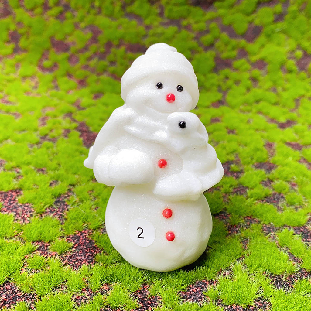 Natural  Crystal Raw Stones White Jade  Carved Snowman  Rabbit Model Figurine Crystal Christmas Gift