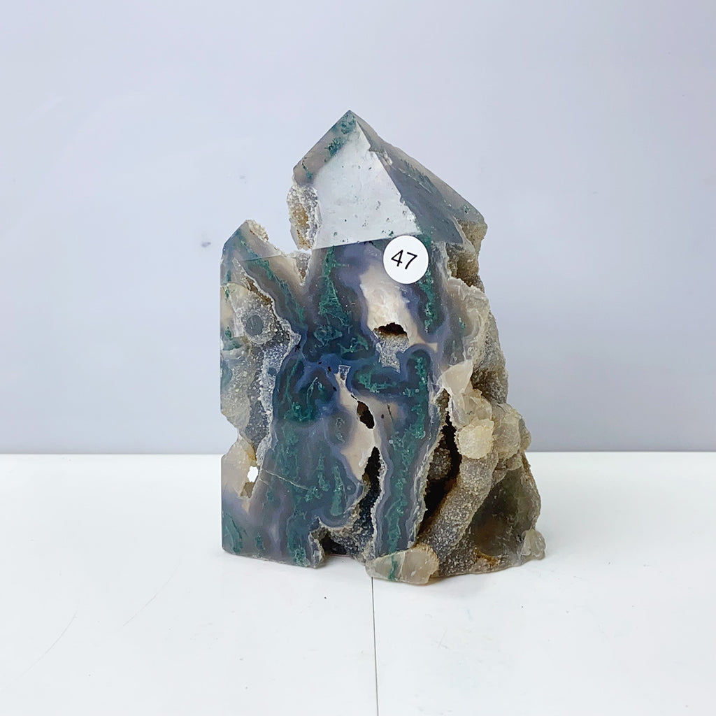 Moss Agate Crystal Tower Stone Meditation Spiritual Healing Crystals Feng Shui Room Decortion