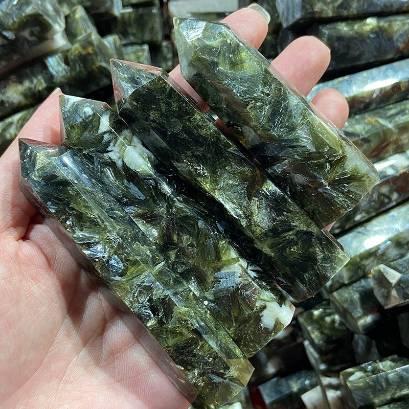 Natural Stone Green Mica Tower