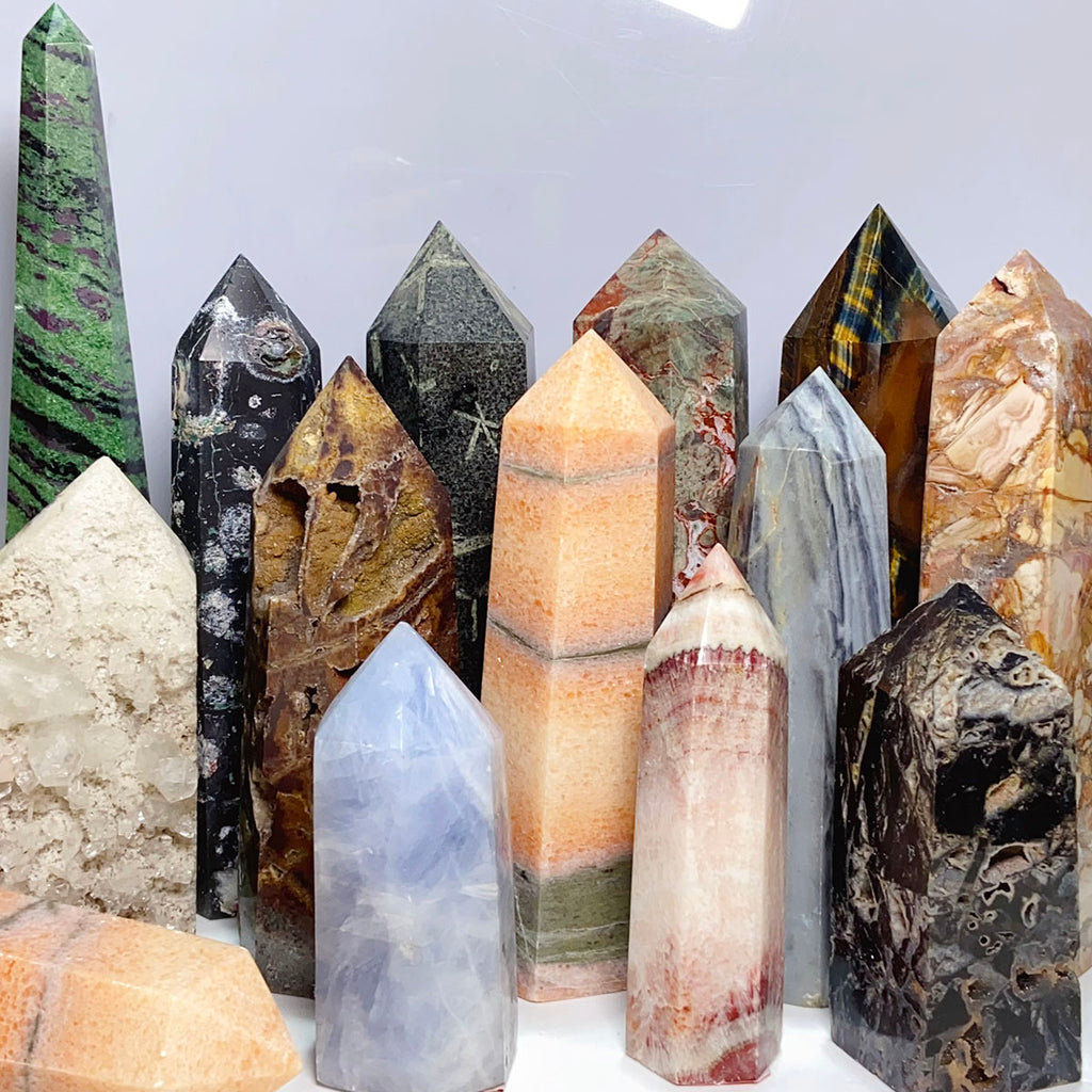 Different Materials Tower Reiki Crystal Healing Energy Stone Home Decoration