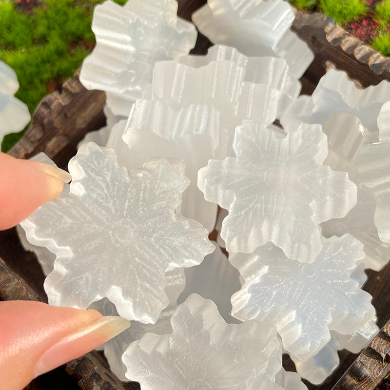 White Selenite Snowflake Carvings Christmas Home Decor Energy Crystal Gem Gift