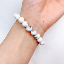 Load image into Gallery viewer, Howlite Bracelet