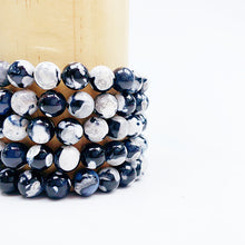 Load image into Gallery viewer, Orca Agate Bracelet