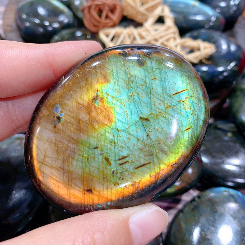 Good Flash Labradorite Palms