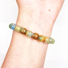 Load image into Gallery viewer, Beautiful Blue Onxy  Bracelet