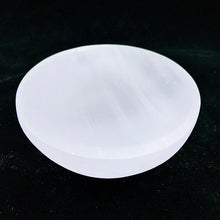 Load image into Gallery viewer, Beautiful Selenite Round Bowl