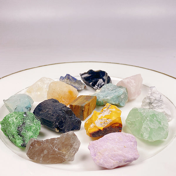 Mix 15 Different Materials Crystal  Raw Stone Box