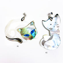 Load image into Gallery viewer, Beautiful Abalone Shell With Shell Pendant  （Leaf / Fish / Sea horse / Fox /Butterfly ）