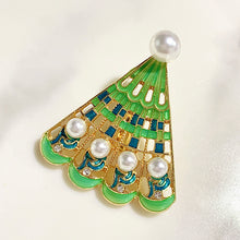 Load image into Gallery viewer, Stainless Steel  Imitation Pearl Fan Enamel  Ear Clip EC0021