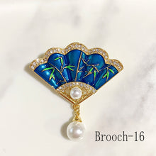 Load image into Gallery viewer, Enamel Fan Imitation Pearl  Alloy Brooch 15-16