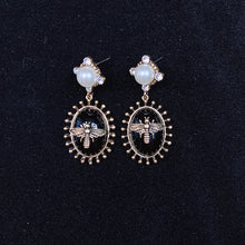 Load image into Gallery viewer, Alloy Bee Imitation Pearl Earrings ED0028