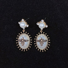 Load image into Gallery viewer, Alloy Bee Imitation Pearl Earrings ED0028