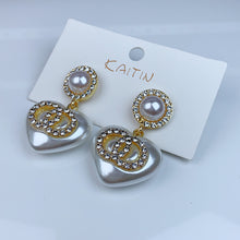 Load image into Gallery viewer, Alloy Imitation Pearl  Zircon Earrings EC0045