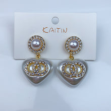 Load image into Gallery viewer, Alloy Imitation Pearl  Zircon Earrings EC0045