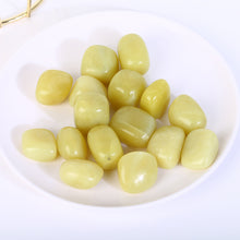 Load image into Gallery viewer, Lemon Yellow Jade Tumble