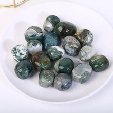 Load image into Gallery viewer, Moss Agate Tumble